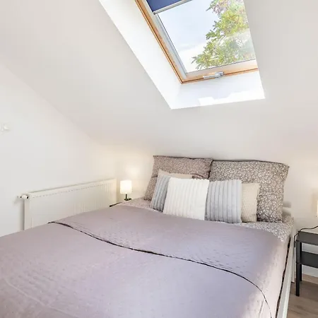 Appartement Easy Airport Access - Balcony - Simple