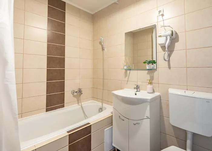 Apartament Easy Airport Access - Balcony - Simple *