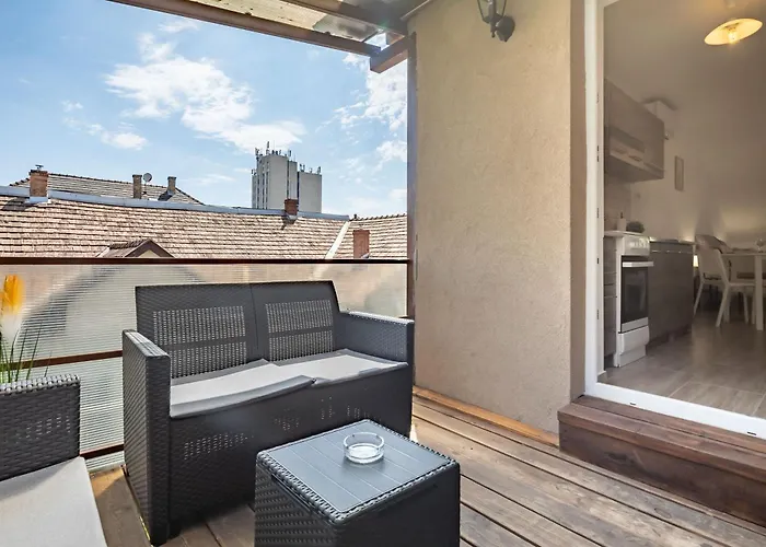 Appartamento Easy Airport Access - Balcony - Simple Budapest